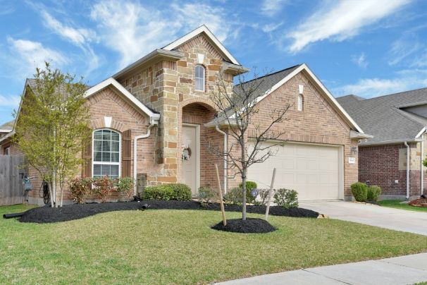 https://YvetteLopez.NewConstructionHomesNOW.com